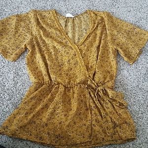 Sienna sky mustard top
